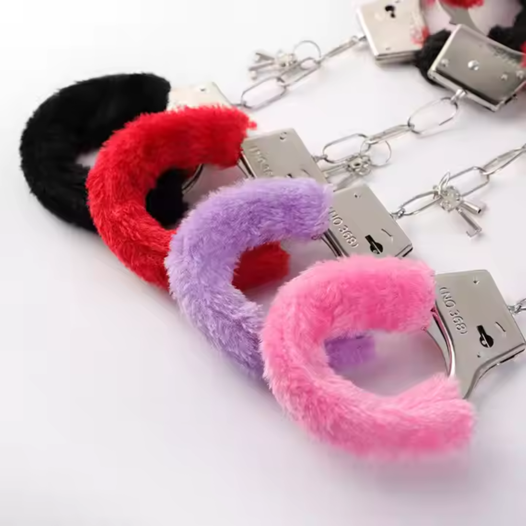 Lina -  esposas peluche bdsm bondage