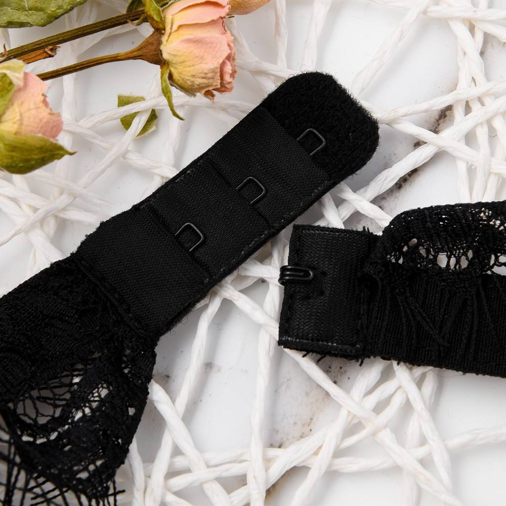 Conjunto Erótico de Encaje Negro con Portaligas y Ligas Ajustables