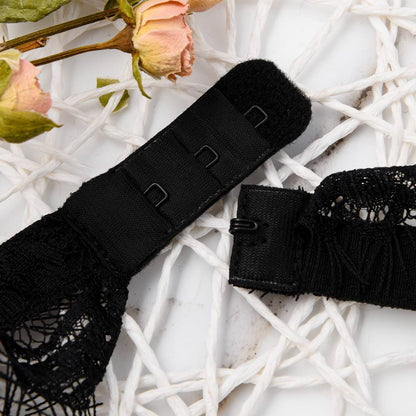 Conjunto Erótico de Encaje Negro con Portaligas y Ligas Ajustables